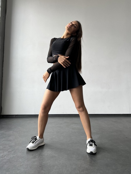 Комплект женский спортивный (юбка-шорты, топ и рашгард) - черный M 50177075-29662 фото