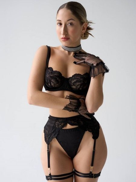 Романтична білизна Damski komplet bielizny (bustier, figi, pas, gartery) - czarny S Nova Vega w kolorze Czarny &mdash; zdjęcie produktu, kod produktu 109-DO3993