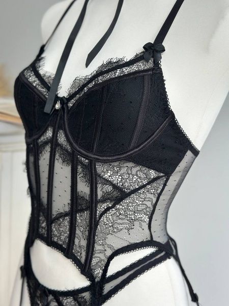 Романтична білизна Damski komplet bielizny (bustier, figi) - czarny S Nova Vega w kolorze Czarny &mdash; zdjęcie produktu, kod produktu 109-DO3805